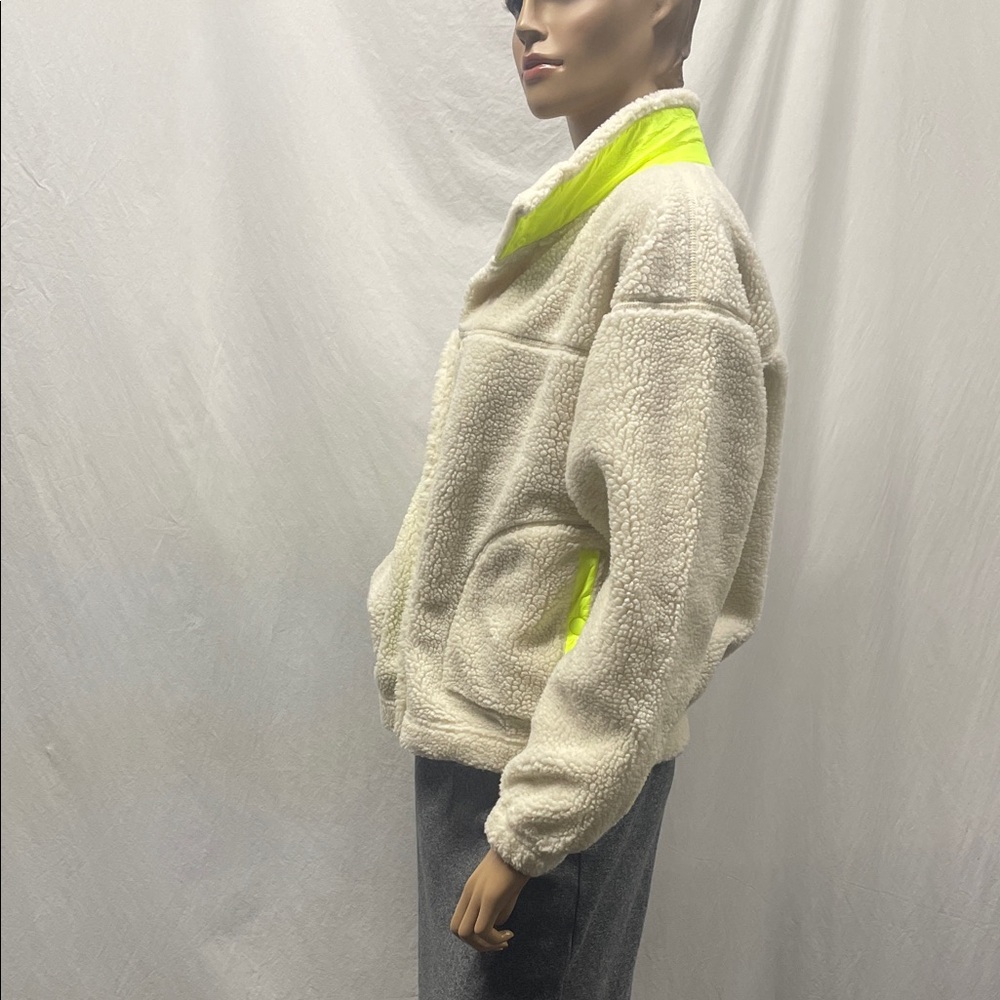 Old Navy Active Cream and Neon Yellow Jacket NWOT - Picture 8 of 10